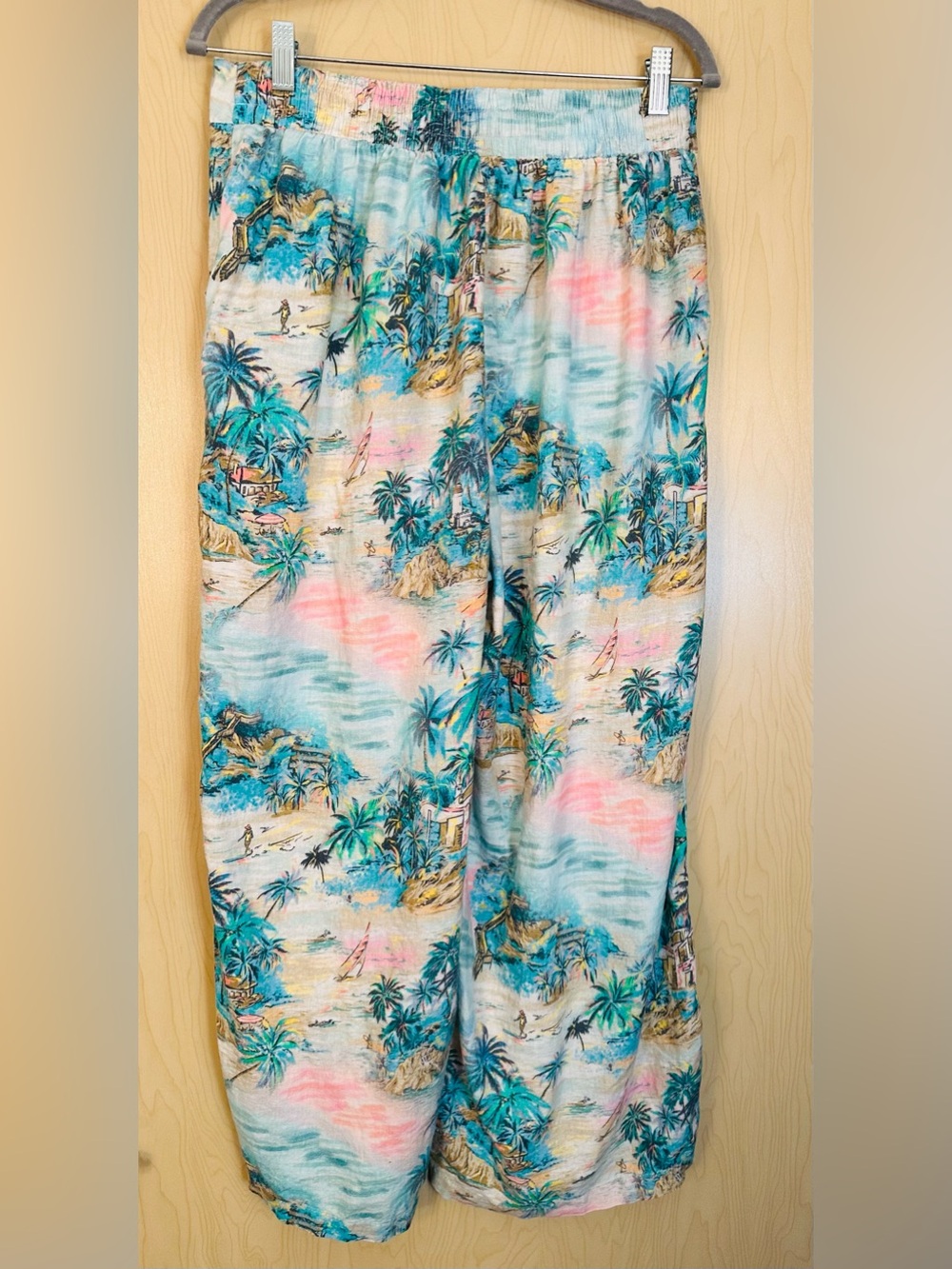 C&C California Tropical Print Ankle Pants in Teal, Pink, Aqua - Picture 6 of 10